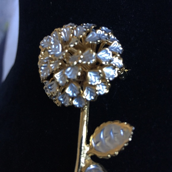 Set of 3 Vintage Flower Pins; 1 Sarah Coventry - Picture 5 of 8